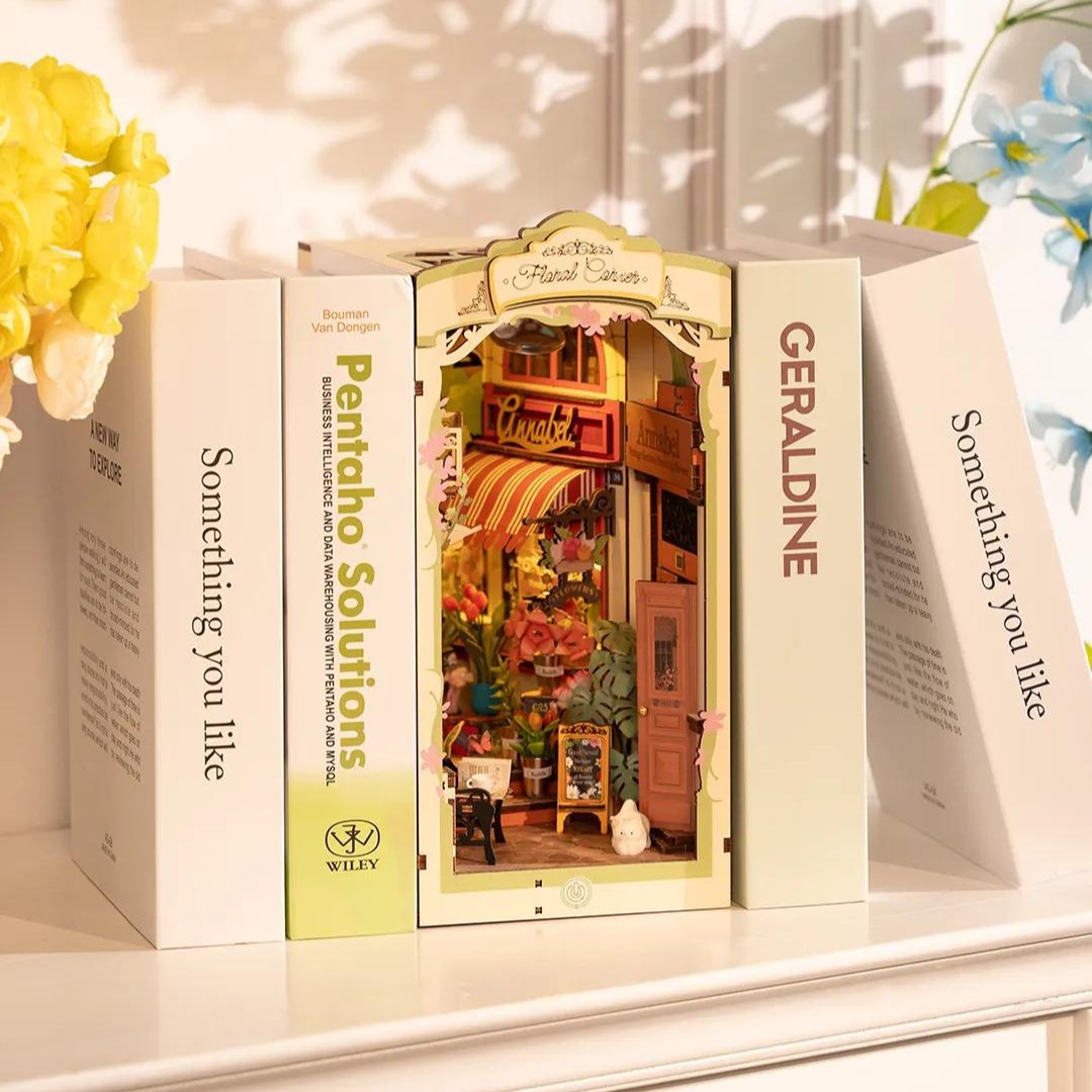Floral Corner DIY Book Nook Kit - DIYative™