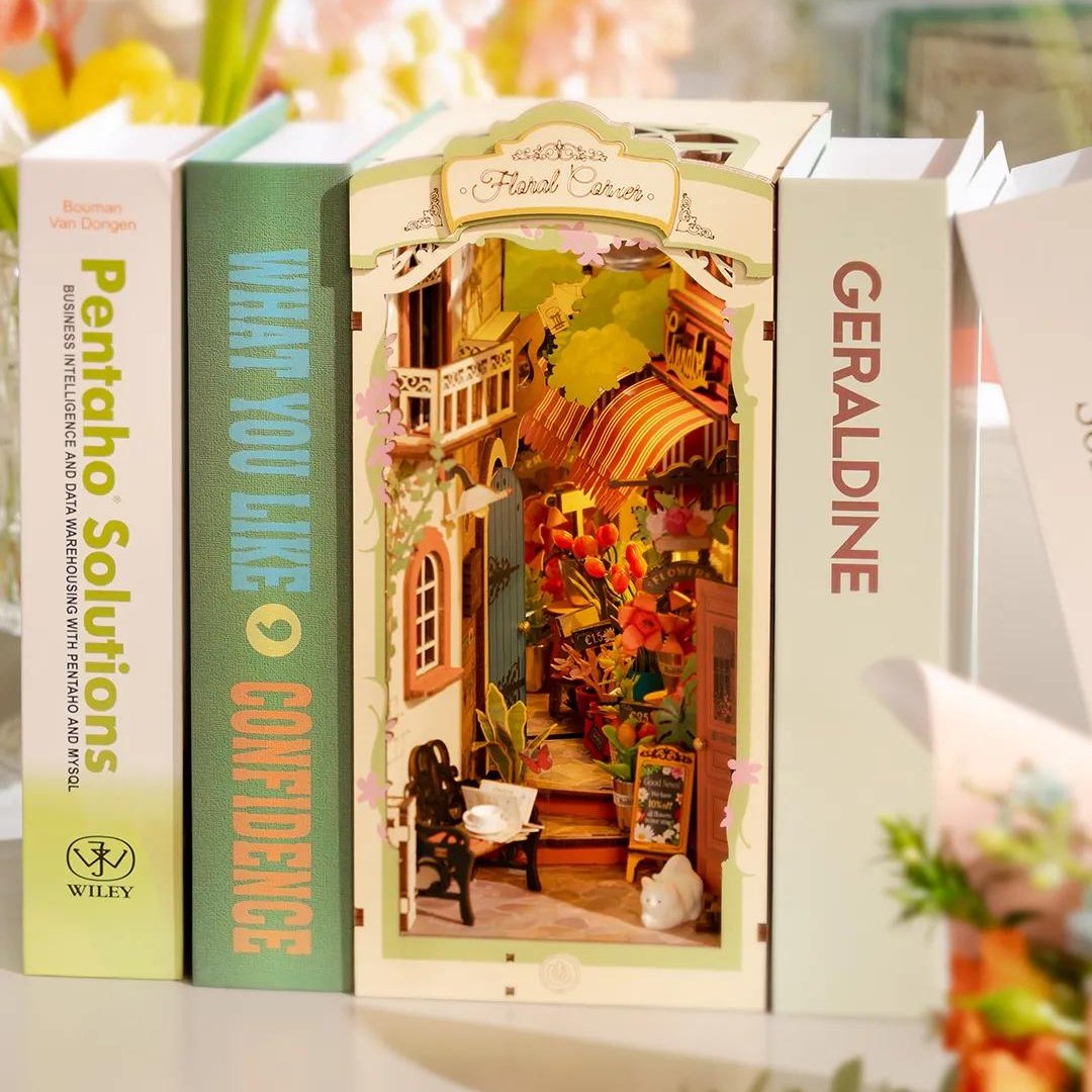 Floral Corner DIY Book Nook Kit - DIYative™