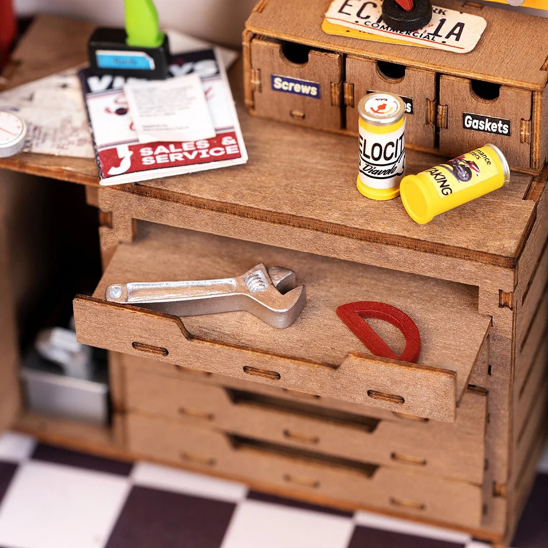 Garage Workshop DIY Miniature Set - DIYative™