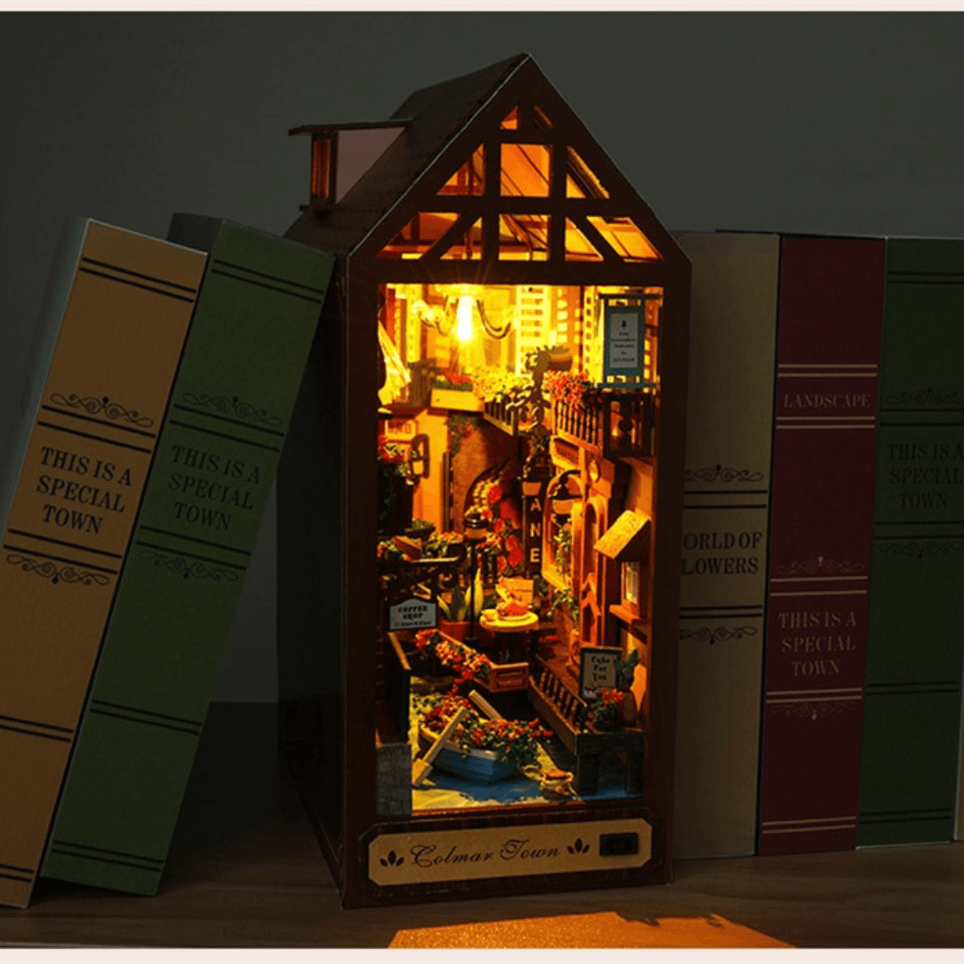 Colmar Town DIY Book Nook - DIYative™