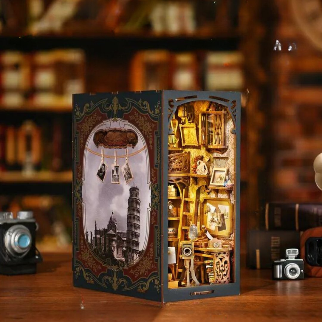 Darkroom Film DIY Book Nook Kit - DIYative™