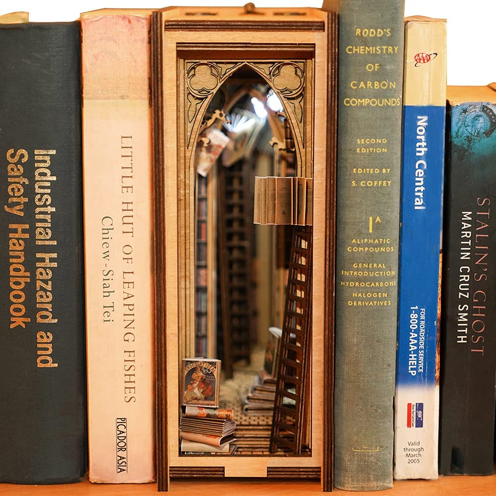 Elves Library Book Nook 3D Wooden Puzzle – DIYative™