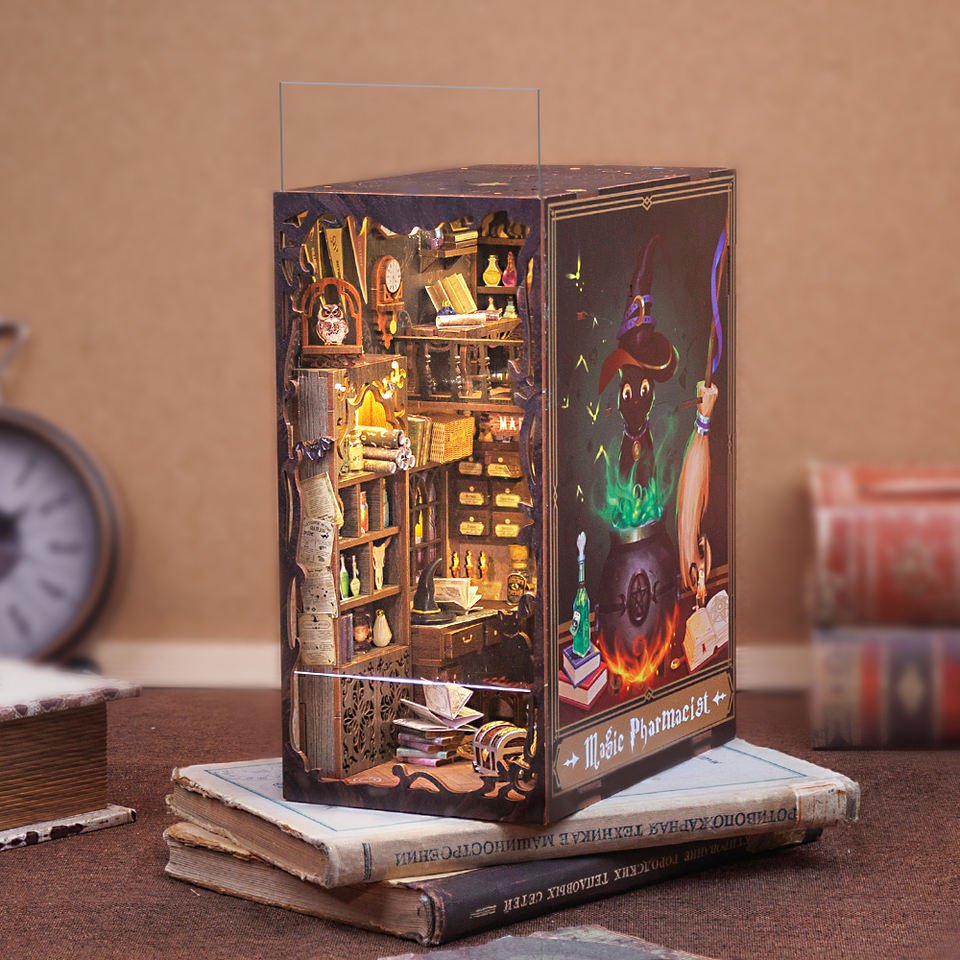 Magic Pharmacist DIY Book Nook - DIYative™