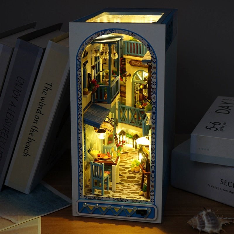 Rolife DIY Book Nook Kit Sunshine Town, DIY Miniature Booknook Kit Creative  Decorative Bookend Bookshelf Insert 3D Puzzles for Adults