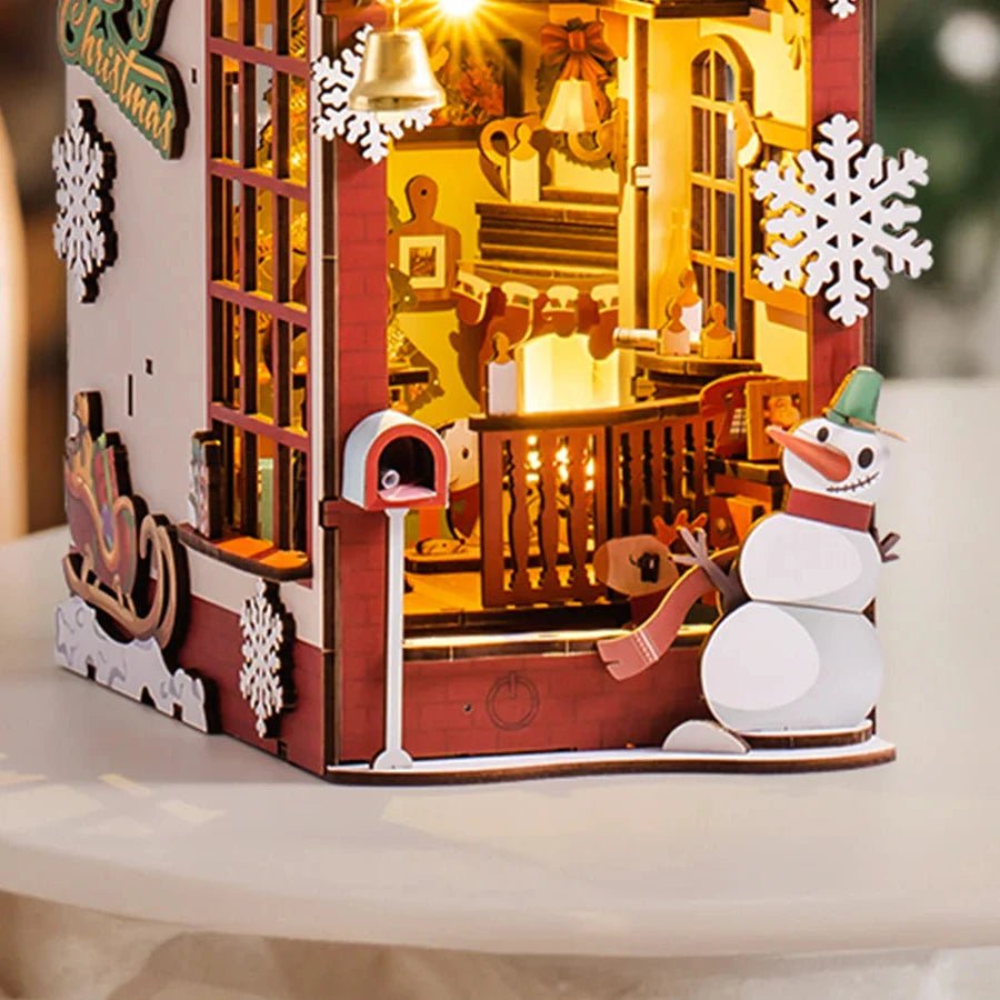 Christmas Alley 3D DIY Book Nook Kit - DIYative™