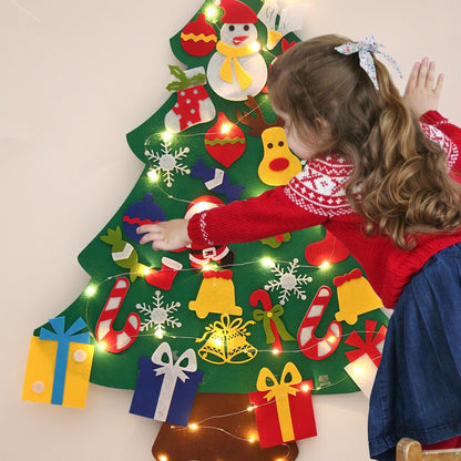 FeltFun DIY Christmas Tree - DIYative™