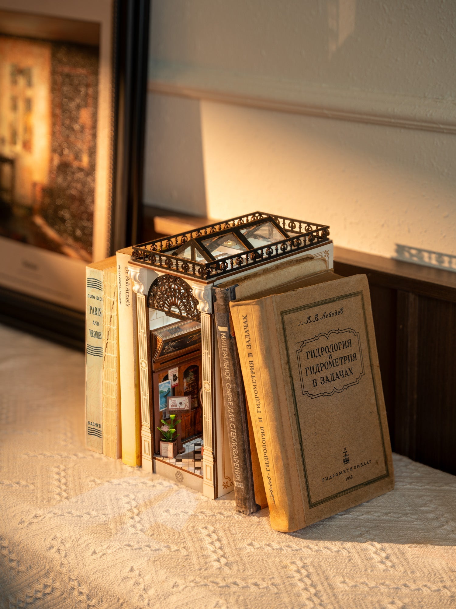 Passage des Rêves DIY Book Nook Kit - DIYative™