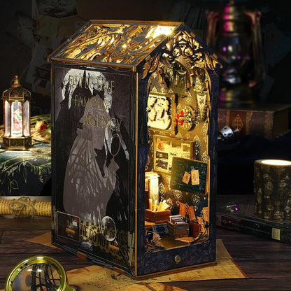 Famous Detective Agency Book Nook Kit - DIYative™
