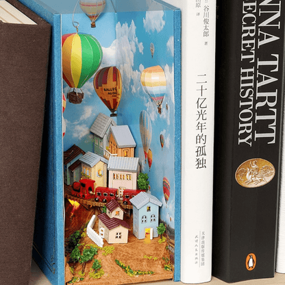 Hot Air Balloon & Journal of Venice Book Nook 3D Wooden Puzzle - DIYative™