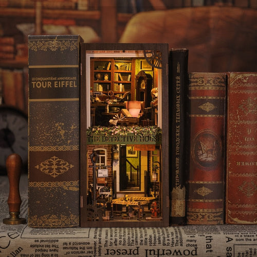 Rose Detective Agency Book Nook Kit (Sherlock Holmes Inspired) - DIYative™