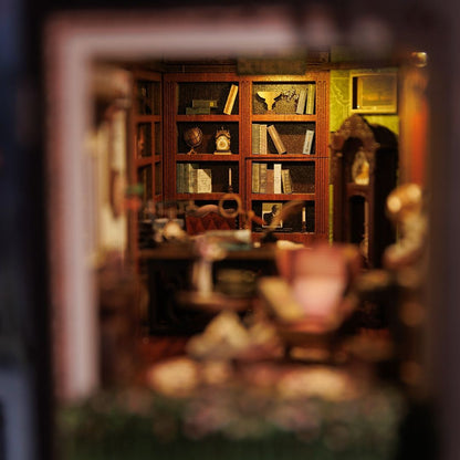 Rose Detective Agency Book Nook Kit (Sherlock Holmes Inspired) - DIYative™
